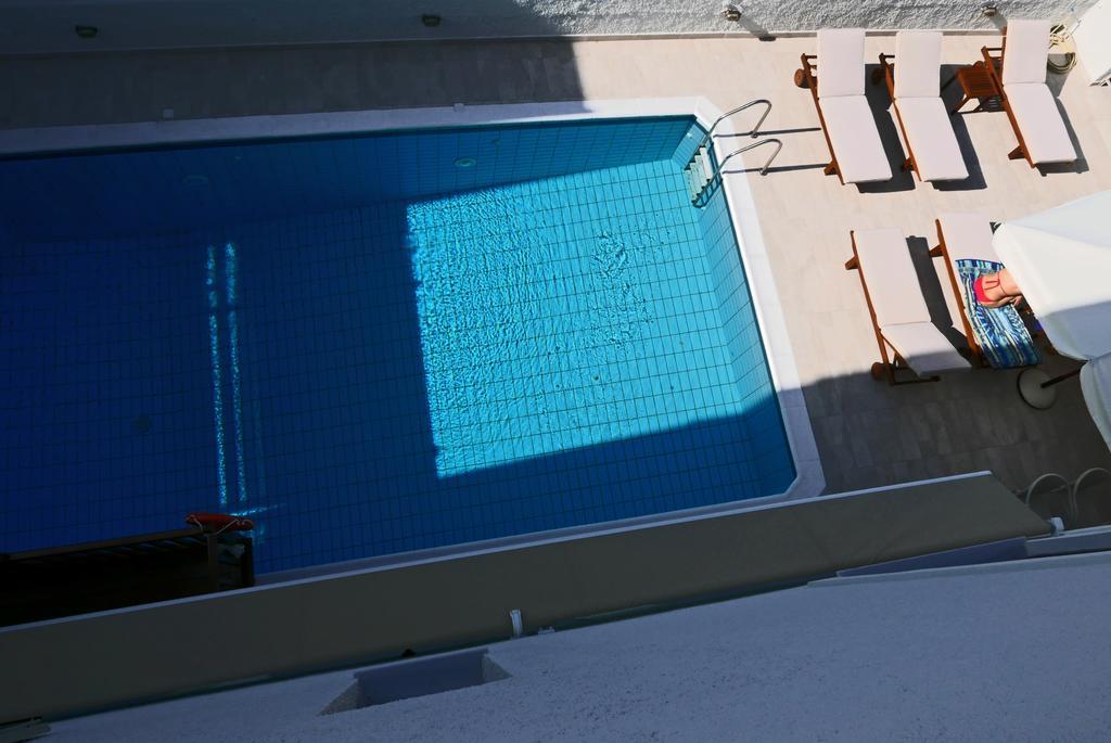 Erato Hotel Agia Marina  المظهر الخارجي الصورة