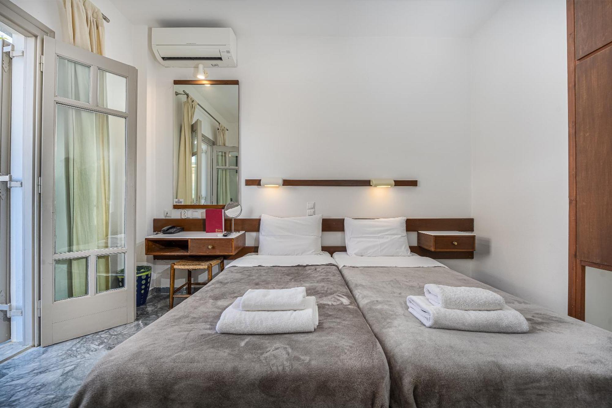 Erato Hotel Agia Marina  المظهر الخارجي الصورة