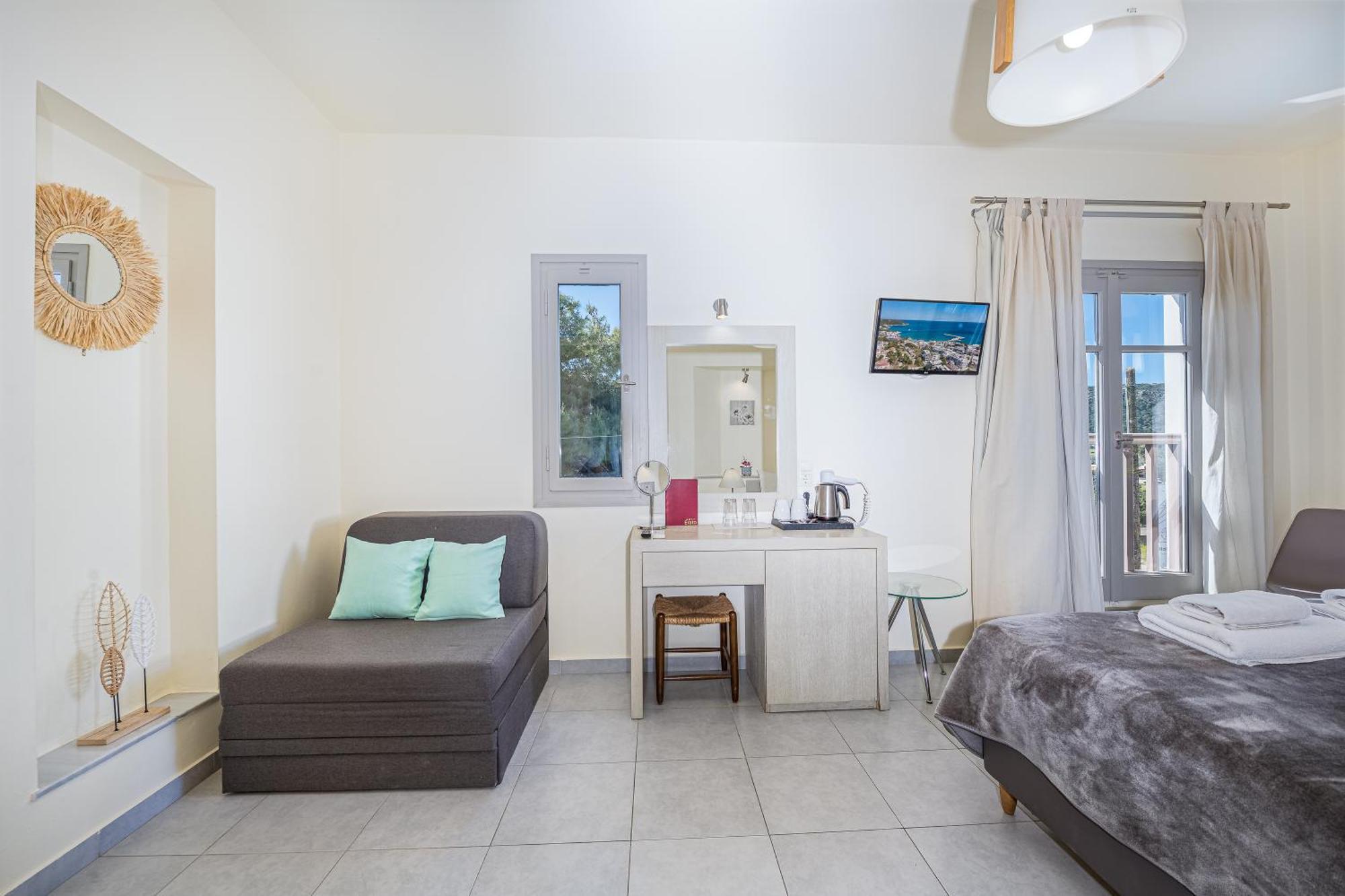Erato Hotel Agia Marina  المظهر الخارجي الصورة