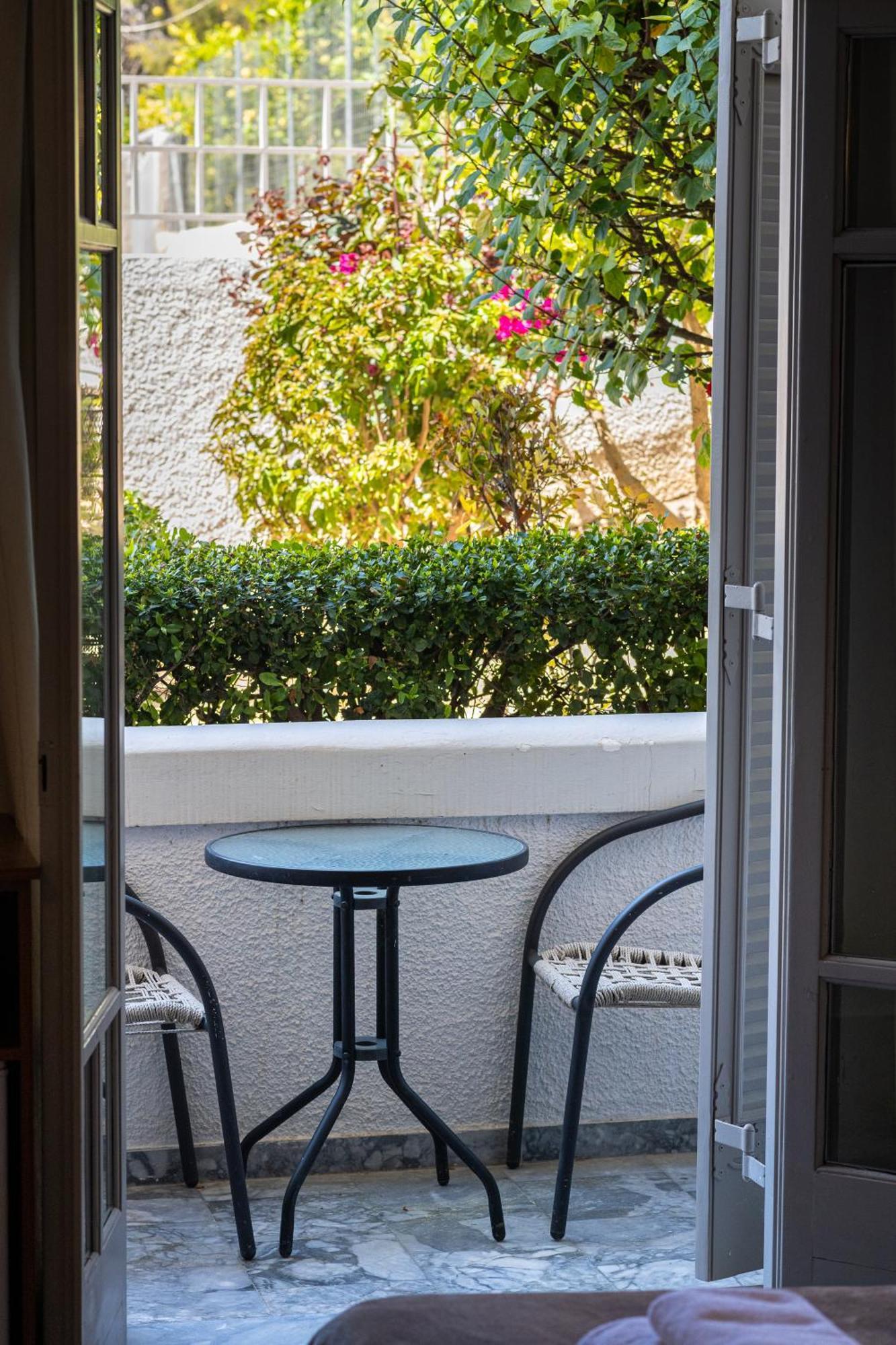 Erato Hotel Agia Marina  المظهر الخارجي الصورة
